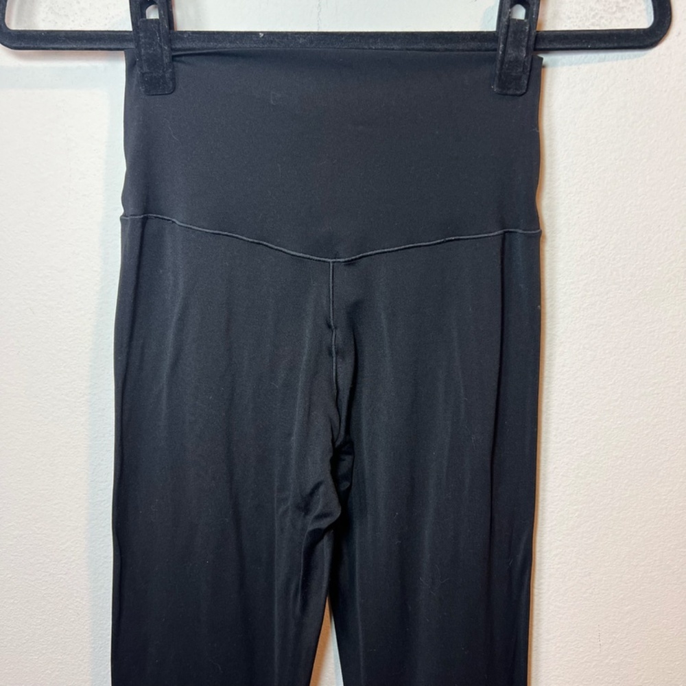 Offline By Aerie Real Me Super Flare Hi-Rise Crossover Leggings Black  Sz Medium - Picture 7 of 8